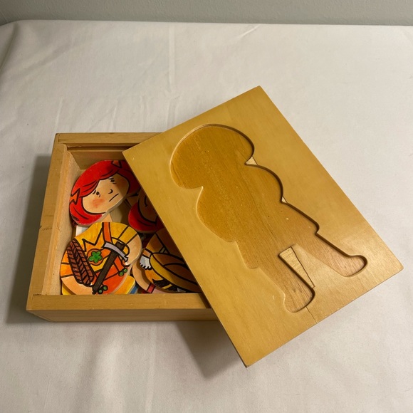 Vintage 1980’s Wooden “Paper Doll” Puzzle w/ Box - Picture 3 of 10